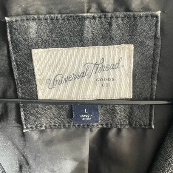 Universal Threads faux leather jacket in black - Picture 3 of 6